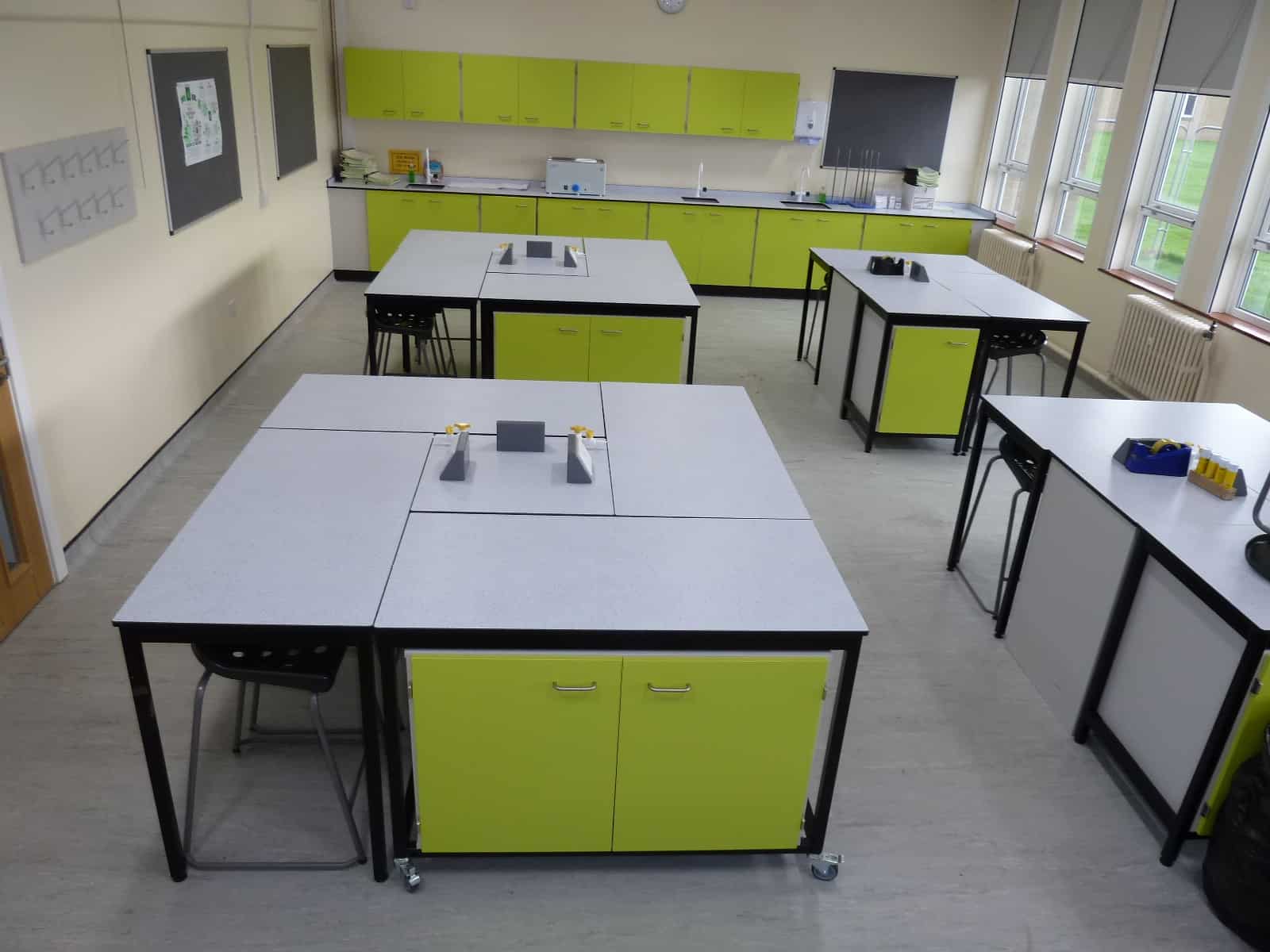 Ryedale School Science Lab multinational space.