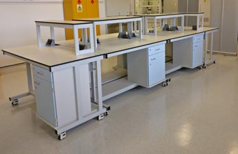 Mobile laboratory furniture for research lab